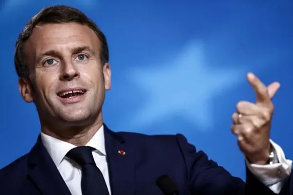 Fransa Cumhurbaşkanı Emmanuel Macron'dan ülkeyi karıştıran skandal! Rezil oldu!-19