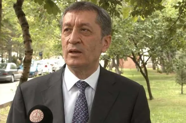 Son dakika: Bakan Selçuk'tan veli ve öğretmenlere önemli çağrı