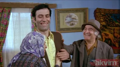 Oyunculuk dünyasına Kenterler Tiyatrosu’yla adım attı