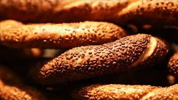 son-dakika-kayseride-simit-fiyatlarina-15-lira-zam-geldi-1605942991726.jpg SON DAKİKA: Kayseri'de simit fiyatlarına 1,5 lira zam geldi-3