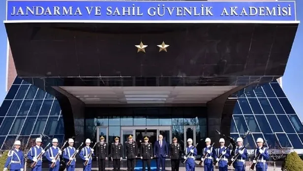 jandarma-40-personel-alimi-son-dakika-jgk-sozlesmeli-isci-alimi-basvuru-ne-zaman-nasil-yapilir-sartlar-kontenj-1702008926092.jpeg JGK sözleşmeli işçi alımı başvuru ne zaman, nasıl yapılır? Şartlar, kontenjanlar, e-Devlet... Jandarma 40 personel alımı başladı-2