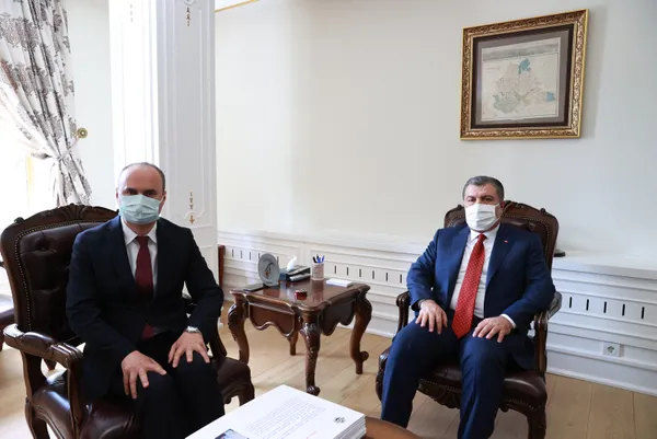 son-dakika-saglik-bakani-fahrettin-koca-vaka-sayilarinin-dusmesini-test-sayilarinin-azalmasina-baglayanlara-yanit-verdi-basvuran-sayisi-azaliyor-1620038900681.jpg SON DAKİKA: 18 yaş üstü aşı ne zaman? Sağlık Bakanı Fahrettin Koca: Yazın 18 yaş üstünü aşılamak istiyoruz-9
