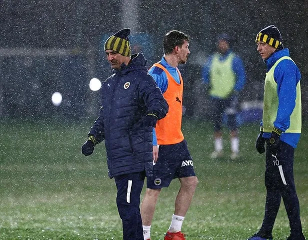 Fenerbahçe Ali Koç'la dibe vurdu! İsmail Kartal tercihi sonrası sert sözler: Bir şirketi böyle yönetirseniz 3 ayda batar!-9