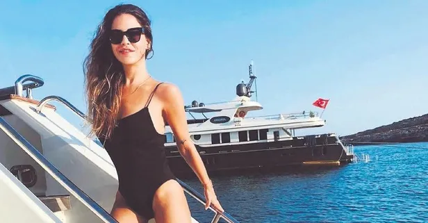 Yeşilçam yıldızı Türkan Şoray'ın kızı Yağmur Ünal'dan tatil pozu! Güzelliğiyle "Küçük Sultan" dedirtti