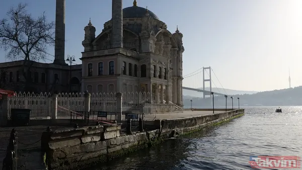 Özel Harekat polisi İstanbul Boğazı'na atlayıp turisti kurtardı - 19