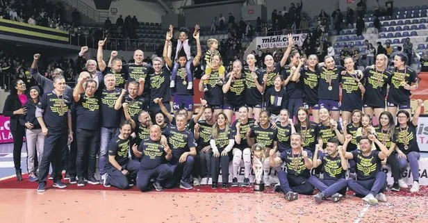 Fenerbahçe Opet 4 yıl sonra Sultanlar Ligi’ni kazanmayı başardı