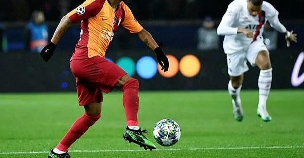 Galatasaray’da flaş karar! Gönderilecek derken sözleşmesi uzatılıyor