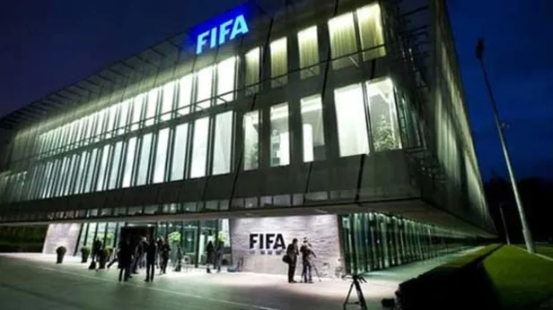 FIFA'dan son dakika açıklaması | 5 oyuncu değişikliği hakkında flaş karar-1