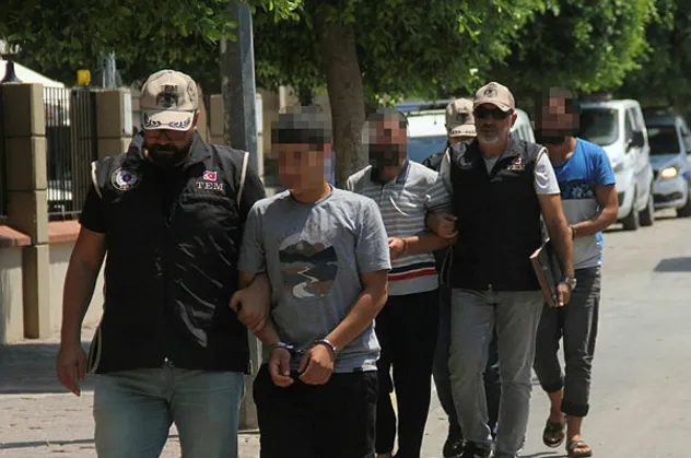 Adana'da DEAŞ operasyonu! 3 kişi gözaltında