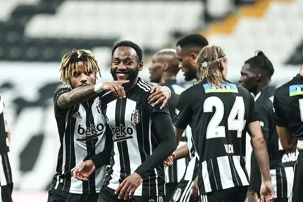 Beşiktaş, Hatay'ı 7 gol ile geçti: Kartal'ın yıldızı Larin Hatay'a 4 gol atarak yıldızlaştı-13