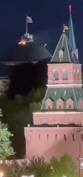 Son dakika: Putin'e suikast girişimi! İHA'lar ile hedef alındı: Saldırının en net görüntüsü ortaya çıktı-6