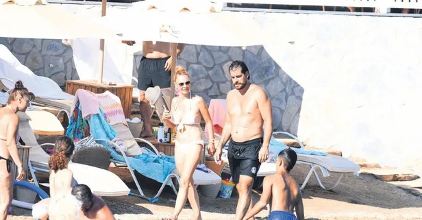 Özge Özder eşi Sinan Güleryüz ve kızları Eva Luna'yla tatilin tadını çıkardı!