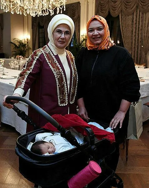 Adanalı iş insanı Emine Erdoğan'ın iftarı anlattı: ‘Her zaman yanınızdayım’ demesi çok özel bir andı-1