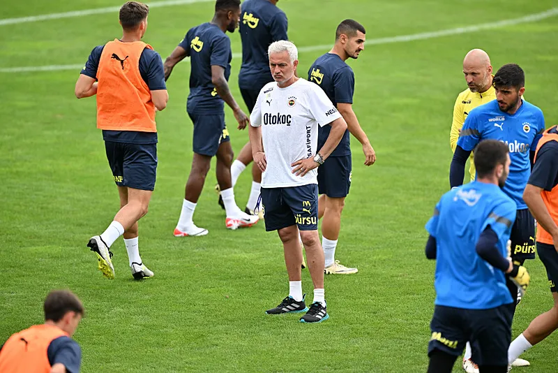 Fenerbahçe'den Beşiktaş'ı kızdıran transfer: Cenk Tosun imzayı attı! İşte sözleşme şartları - 1