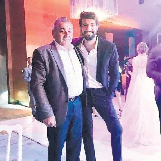 ailenin-stari-1571425481965.jpeg Yakışıklı oyuncu Engin Akyürek'ten kardeşine düğün jesti... - 1