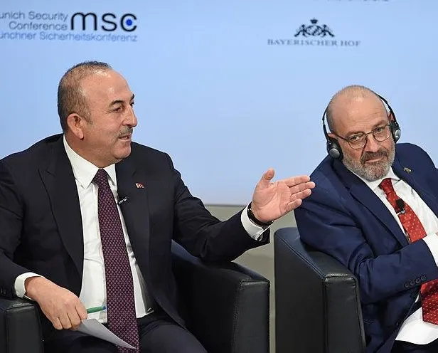 Çavuşoğlu’ndan ders gibi cevap