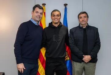 Ronaldinho'nun oğlu Barcelona'da!