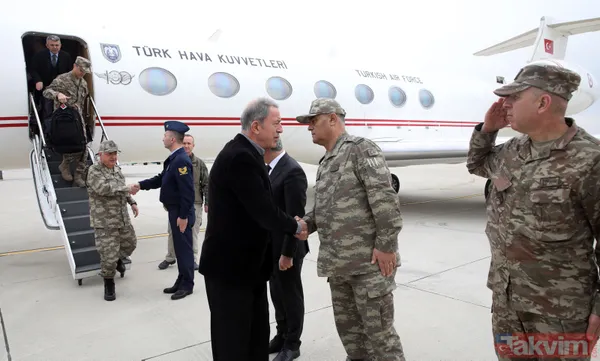 Son dakika: Bakan Akar ve komutanlar Suriye sırının sıfır noktasında - 3