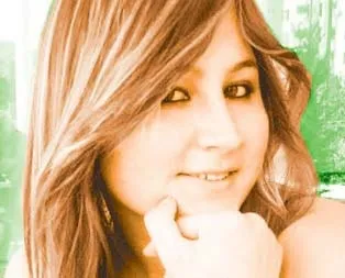 Yemekteki aileye kurşun yağdırdı