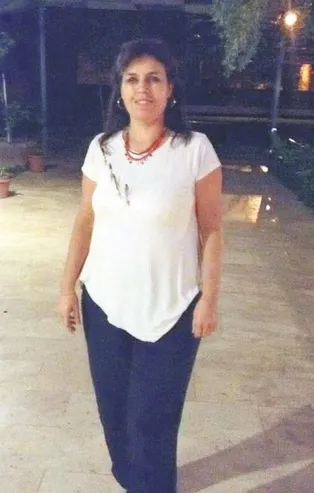 Eşini yaralayan kadın camdan atladı