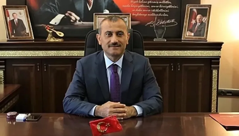 gulistan-doku-sorusturmasinda-adi-gecen-tuncay-sonel-hakkinda-sorusturma-baslatildi-1776416333524.jpeg Gülistan Doku soruşturmasında adı geçen Eski Tunceli Valisi Tuncay Sonel açığa alındı-2