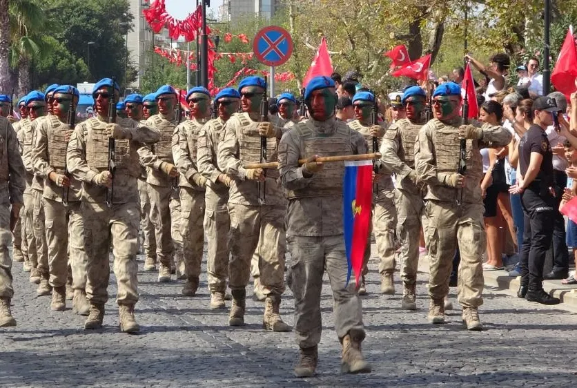 Tüm yurtta 30 Ağustos Zafer Bayramı coşkusu