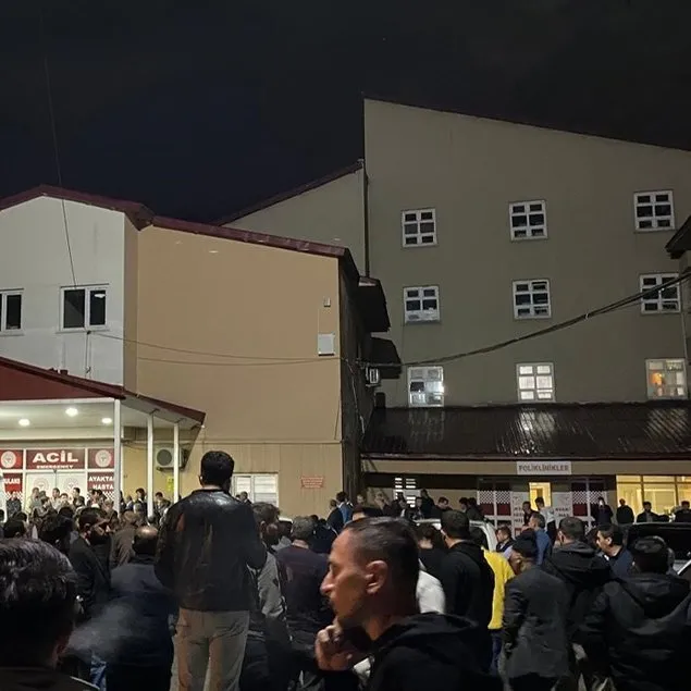 Bitlis’te mezraya yıldırım düştü