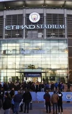 Dev maçta bomba alarmı!