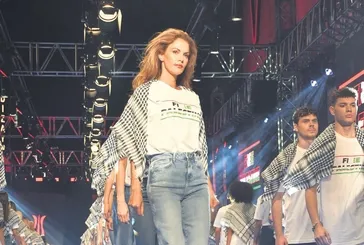 Laleli’de moda şöleni: 50 metrelik podyumda Filistin’e destek mesajı