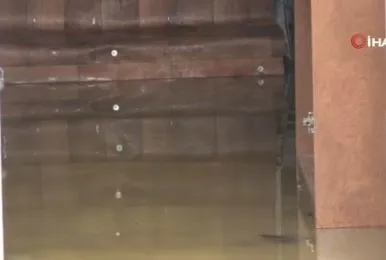 İSKİ’nin yine borusu patladı