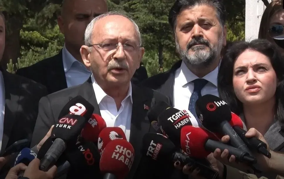 bahceli-mutlak-butlan-kavgasindaki-chpye-ne-cagri-yapacak-hem-kilicdarogluna-hem-ozele-1779805456372.jpeg Bahçeli "mutlak butlan" kavgasındaki CHP'ye ne çağrı yapacak? Hem Kılıçdaroğlu'na hem Özel'e...-2