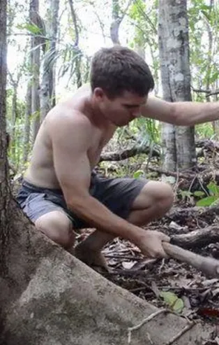 Vahşi ortamda rahatça uyumak için yaptı!