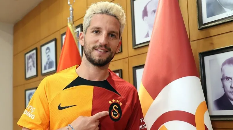 1711325297162.jpeg Galatasaray'ın 10 numarası Dries Mertens’e şok talip! 2 kulüp pusuda bekliyor...-4