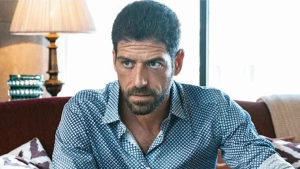 Cemal Hünal çekiçle ev bastı! Issız Adam'ın başı dertte!-1