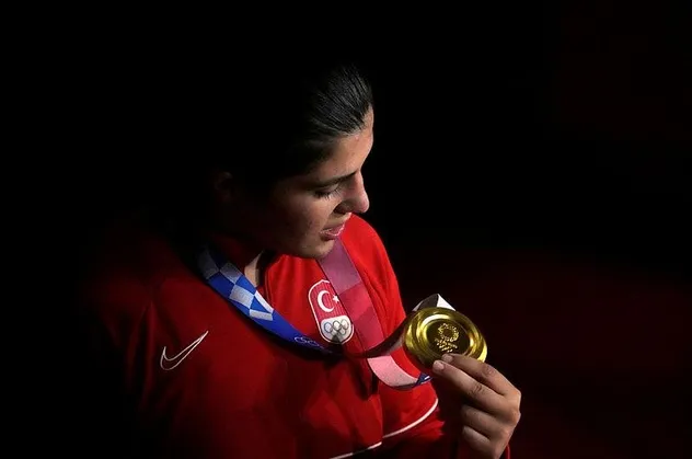 Olimpiyat şampiyonu Busenaz Sürmeneli'nin doktoru açıkladı: Mucizeyi gerçekleştirdi!