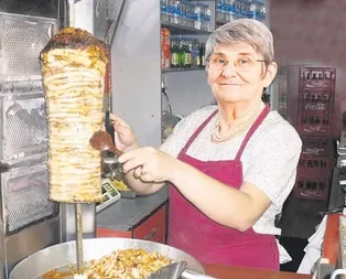 Prof. Dr. Canan Karatay midem bulanıyor demişti! Dönercilerden Karataya suç duyurusu