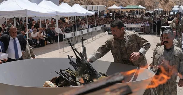 PKK ilk kez silah bıraktı! Yeni dönem için çok kritik: Tasfiye gerekiyor! “Sadece Erdoğan çözerdi” | Diyarbakır'da kürtçe teşekkür