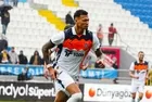 Yıldız futbolcu Davie Selke’den misafirlerine İstanbul lezzet rotası: "İnsanlara her zaman birçok güzellik sunuyor"
