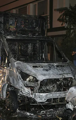 Ankara'da hareketli gece! Küle döndüler