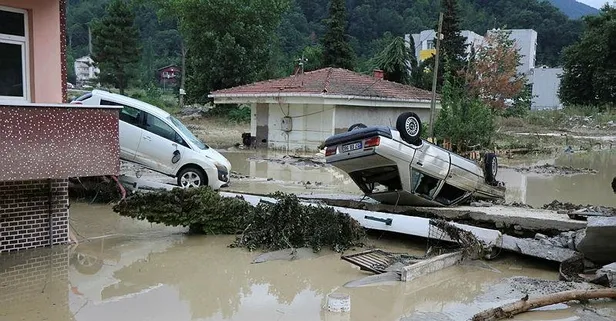 Sinop Ayancık'taki selde mahsur kalan vatandaşlar askeri helikopterlerle tahliye edildi