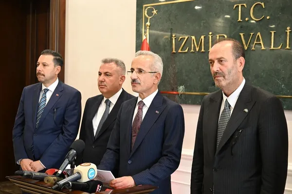 Son dakika: İzmir-Ankara YHT için tarih verildi! Bakan Uraloğlu açıkladı-2