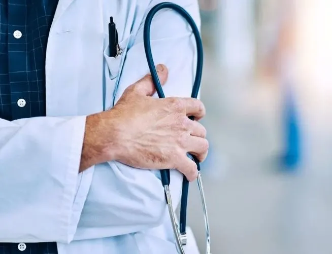aile-hekiminin-muayene-oyunu-oluleri-bile-alet-etti-1719496285391.jpg Aile hekiminin muayene oyunu! Ölüleri bile alet etti-7