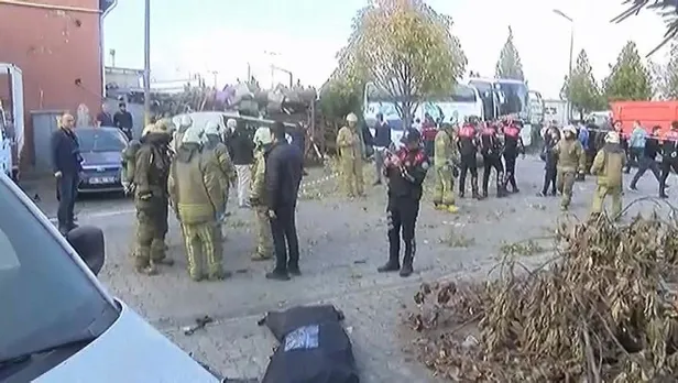 son-dakika-basaksehirde-esenler-sanayi-sitesinde-patlama-yaralilar-var-1666943633823.jpeg Son dakika: Başakşehir'de Esenler Sanayi Sitesi'nde patlama! Ölü ve yaralılar var...-2