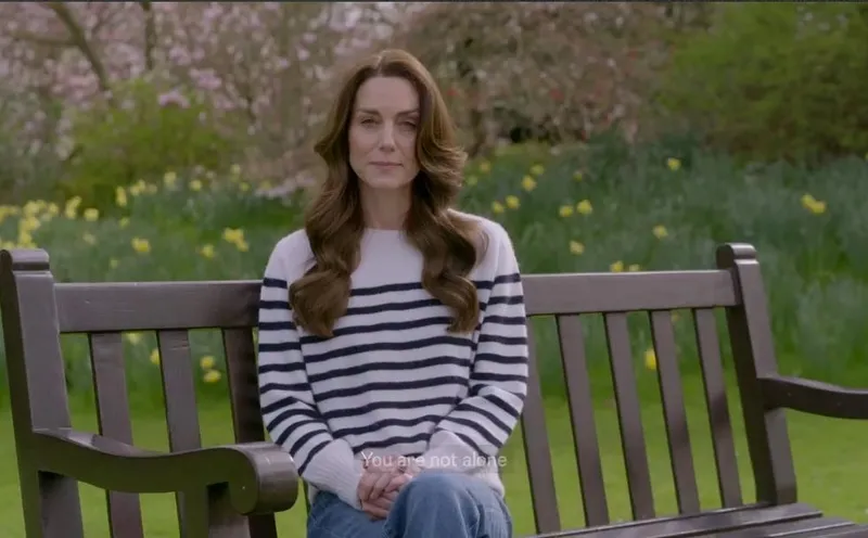 herkes-onu-ariyordu-galler-prensesi-kate-middleton-ortaya-cikti-meger-kanser-tedavisi-goruyormus-1711133929117.jpeg Galler Prensesi Kate Middleton çektiği video ile ortaya çıktı | İngiltere'yi sarsan haberi kendisi duyurdu! Bunca zaman neredeydi?-10