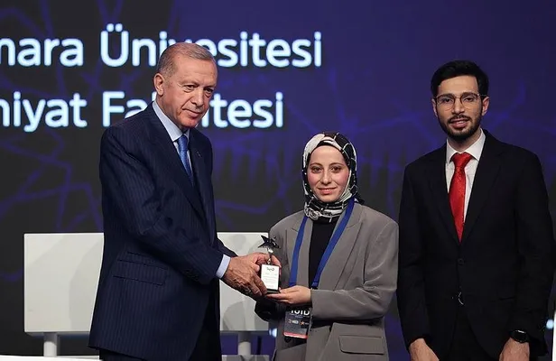 Başkan Erdoğan'dan Uluslararası İlahiyat Gençlik Buluşması ve İlahiyat Yıldızları Ödül Töreni'nde önemli açıklamalar-13