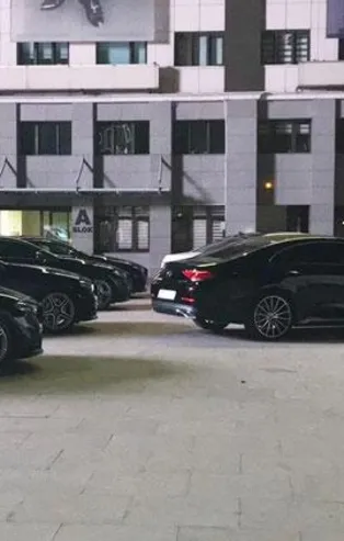 Mercedes, Bentley, Porsche ne ararsan var! Noter onaylı otomobil şebekesi