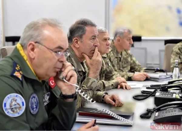 Merkezde Hava Kuvvetleri Komutanı Orgeneral Abidin Ünal ile Genelkurmay İkinci Başkanı Orgeneral Ümit Dündar da hazır bulundu.