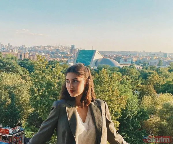 Tamer Karadağlı'nın kızı Zeyno büyüdü 17 yaşında kocaman bir kız! Hem güzelliği hem de yeteneğiyle göz kamaştırıyor tıpkı da babası - 14