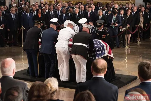 ABD'li Senatör McCain için Kongre'de tören düzenlendi - 49