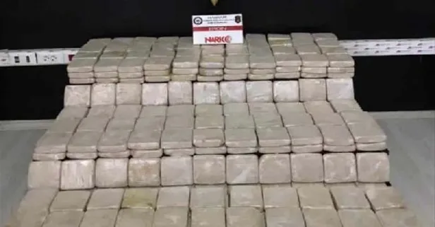 SON DAKİKA: Hakkari'de iki araçta 159 kilo eroin ile metamfetamin ele geçirildi